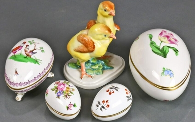 (lot of 5) A lot of Herend porcelain eggs