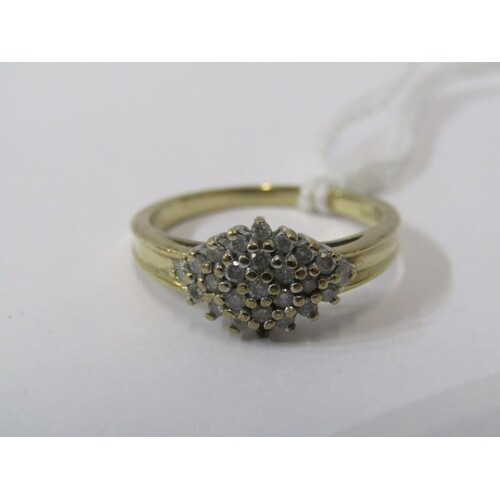 9ct YELLOW GOLD DIAMOND CLUSTER RING, approx 0.25ct of diamo...