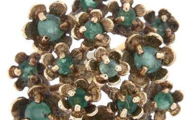9ct gold emerald dress ring