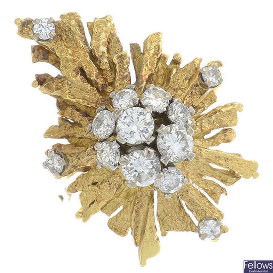 A 1970s 18ct gold brilliant-cut diamond dress ring.