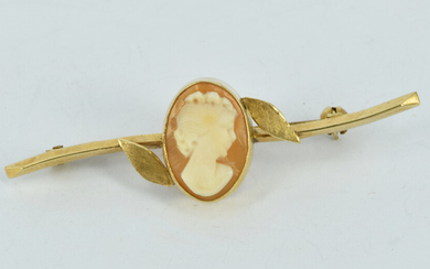A 9ct ROSE GOLD AND CAMEO BROOCH