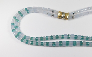 A CHALCEDONY AND APATITE BEAD NECKLACE