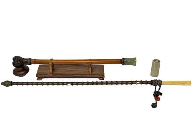A CHINESE OPIUM PIPE