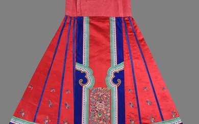 A Chinese silk embroidered red skirt