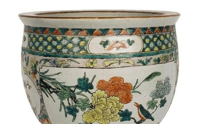 A 'FAMILLE VERTE' PORCELAIN CACHEPOT China, 20th