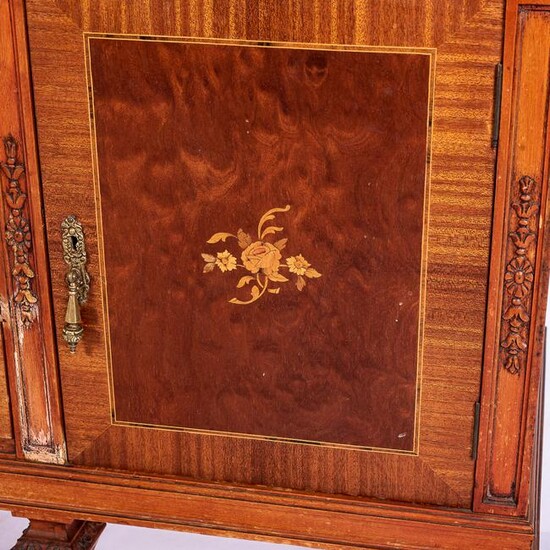 A FRENCH KINGSWOOD AND INLAID DISPLAY CABINET