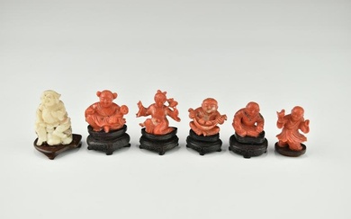 A GROUP OF SIX CHINESE QING DYNASTY CARVED MINI FIGURINES