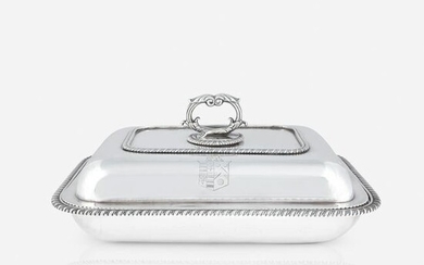 A George III sterling silver covered vegetable dish