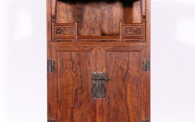 A HUANGHUALI CABINET