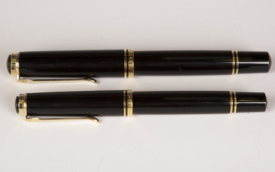 A Pelikan Souverän fountain pen, the nib detailed '18C-750', together with a matching