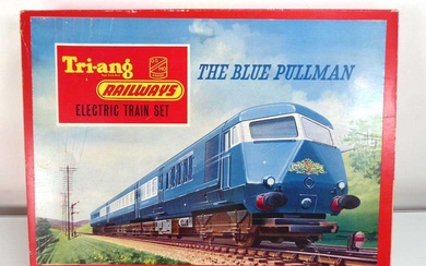 A Tri-ang Railways RS52 OO gauge The Blue Pullman set,...