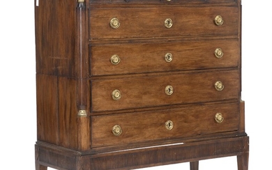 A large Danish mahogany stained oakwood chest of drawers. c. 1780. H. 138 cm. W. 125 cm. D. 55 cm.