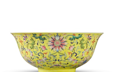 A yellow-ground famille-rose 'floral' bowl, 20th century | 二十世紀 黃地粉彩花卉紋盌