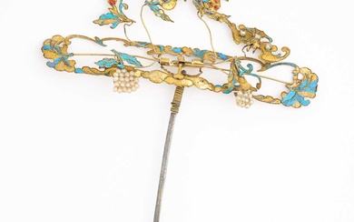 ˜ AN ORNATE CHINESE KINGFISHER FEATHER HAIRPIN, LATE QING DYNASTY (1644-1911)