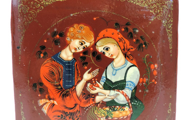 ANTIQUE RUSSIAN HAND PAINTED LACQUER BOX.