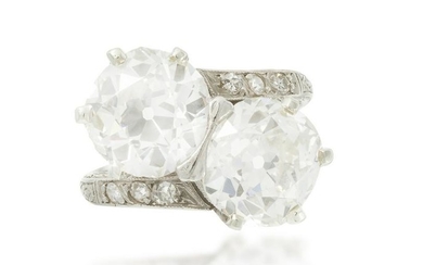 An Edwardian diamond crossover ring