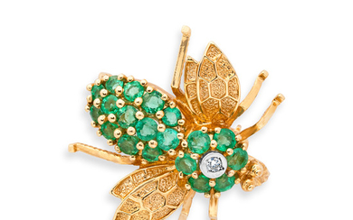 An Emerald, Diamond and Gold Pendant/Brooch