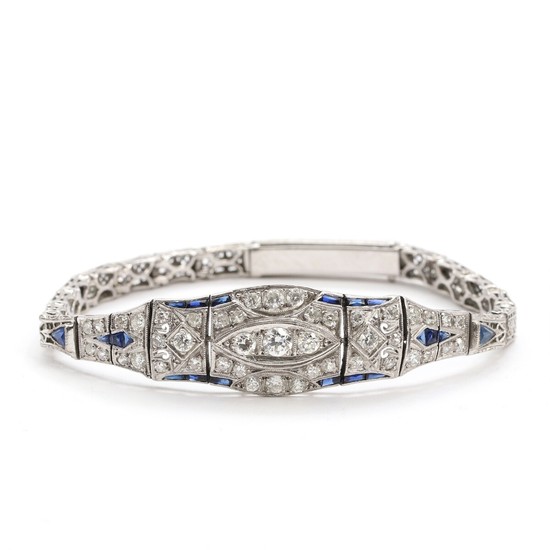 Art Deco sapphire and diamond bracelet, mounted in 14k white gold. L. 18 cm. Weight app. 17.5 g.