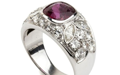 BAND RUBY AND DIAMONDS RING
