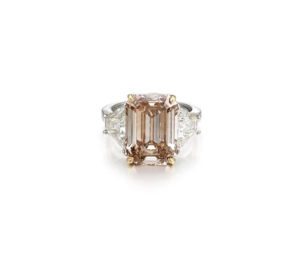 BULGARI | FANCY DEEP BROWN-PINK DIAMOND AND DIAMOND RING | 寶格麗 | 8.50卡拉 深彩棕粉紅色 鑽石 配 鑽石 戒指