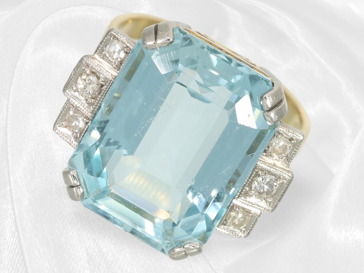 Beautiful old goldsmith's ring with diamonds and large aquamarine of approx. 13.5ct, probably from the 50s