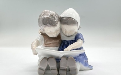 Bing & Grondahl Porcelain Figurine, Children Reading 1567
