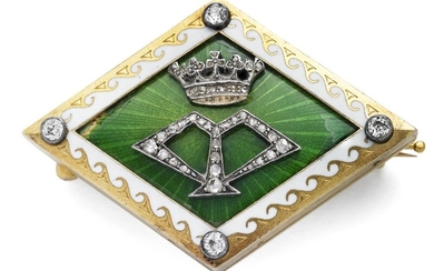 Carl Fabergé: A Russian Royal presentation diamond, enamel and 14k gold brooch, set with the monogram of Queen Marie of Romania. H. 1.8 cm. L. 4 cm.