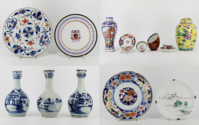 Cartone contenente numerosi oggetti in porcellana Cina e Giappone, secolo XIX/XX (misure diverse)(lievi difetti)