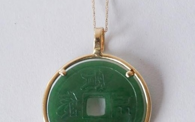 Charming 10k Gold & Jade Pendant Necklace