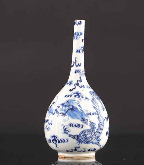 Chine Vietnam (Hue) vase en porcelaine blanc bleu dragon et phénix marque
