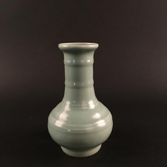 Chinese Ru Ware Porcelain Vase 7'' H, 4-1/2'' W; 1.2