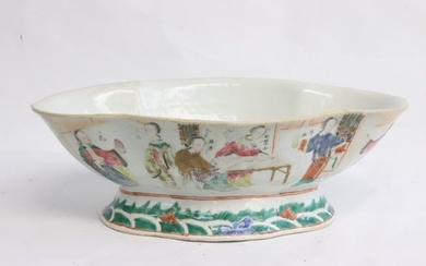 Chinese antique famille rose porcelain bowl