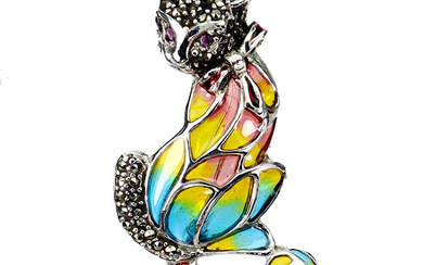 ENAMELLED SILVER AND MARCASITE CAT PENDANT.