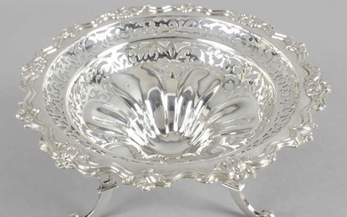 An Edwardian silver raised pierced bowl.