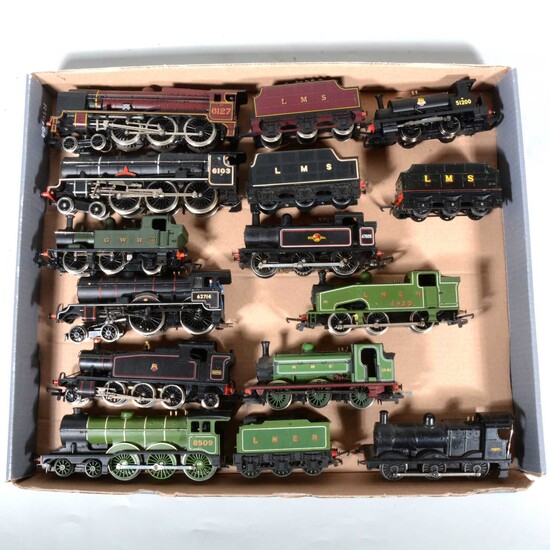 Eleven OO gauge model railway locomotives