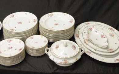 Extensive Rosenthal 'Corona' dinner set blossom decorated, marked to...