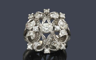 Floral motif ring with brilliant cut diamonds