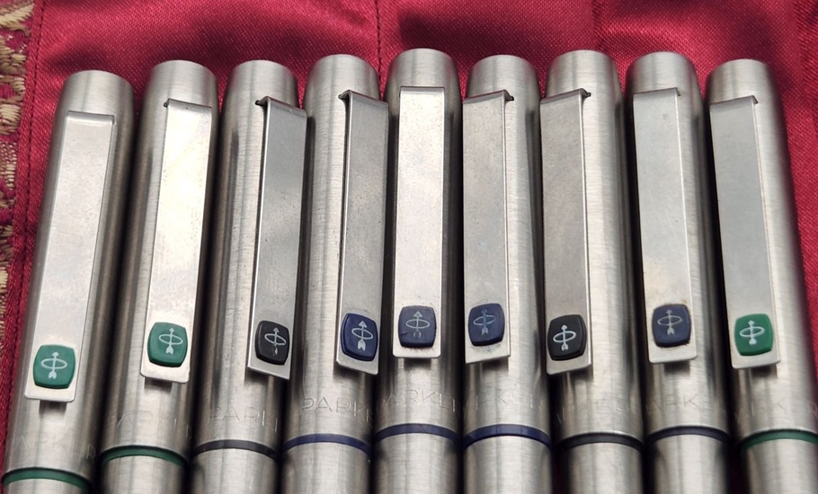 Fountain pens, Parker 25, lot 9 pens with a...