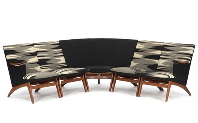 Gerhard Berg: “Varia”. Modular sofa consisting of five chairs/sections with mahogany frame. Upholstered with resp. black and black/white patterned wool. (5)