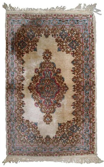 Handmade antique Persian Kerman rug 4.2' x 6.10' (128cm