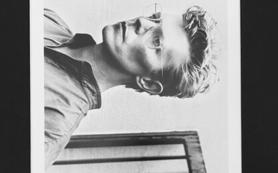 Helmut Newton, "David Bowie"