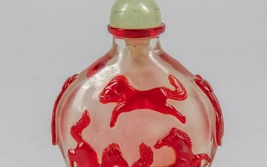Important Chinese Overlay Glass Snuff Bottle