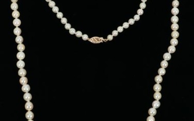JAPANESE BAROQUE PEARL NECKLACE & GOLD CLASP