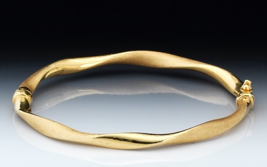 Ladies' Italian Gold Twisted Design Bangle