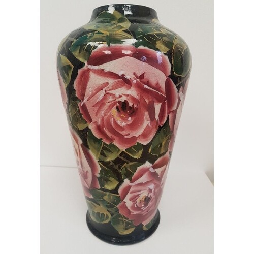 Large Antique 1910 Wemyss Vase with hand painted Cabbage Ros...