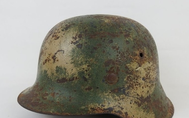 M42 Helmet for the Luftwaffe, 3-tone camouflaged hull...