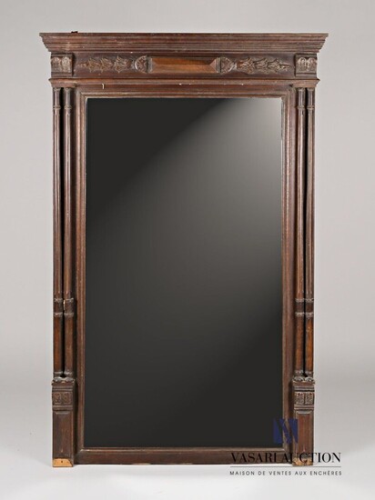 Miroir en bois naturel mouluré et sculpté,... - Lot 336 - Vasari Auction