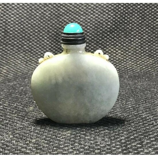 Old Chinese Jade Tradition Design Snuff Bottle