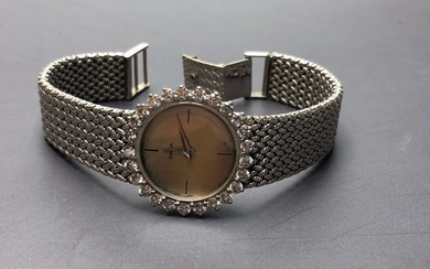 Omega, ladies' wristwatch in 750-thousandths white gold, round...