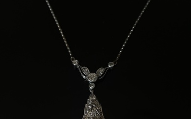 Pendant necklace in 18k (750th) white gold,... - Lot 36 - Varenne Enchères